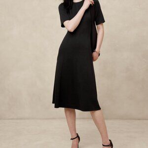 Banana Republic Soft Touch Scuba Seamed Midi Dress